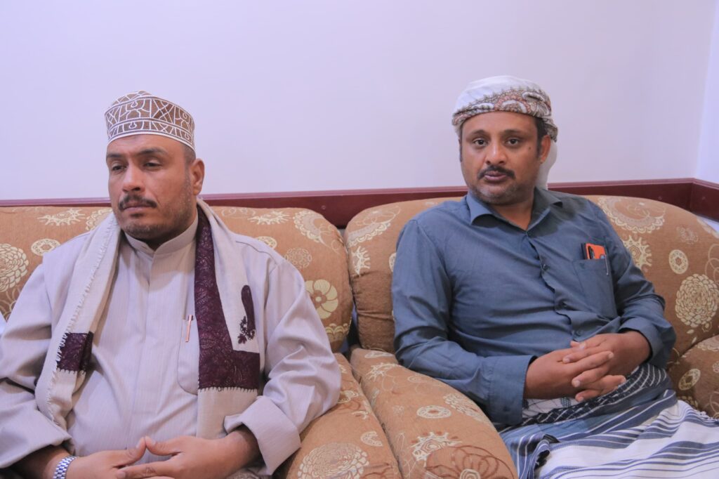 اجتماع استثنائي للمكتب التنفيذي بمديرية شبام لبحث وتطبيع الحياة وتعزيز الخدمات ودعم جهود الأمن والاستقرار بالمديرية اجتماع استثنائي للمكتب التنفيذي بمديرية شبام لبحث وتطبيع الحياة وتعزيز الخدمات ودعم جهود الأمن والاستقرار بالمديرية