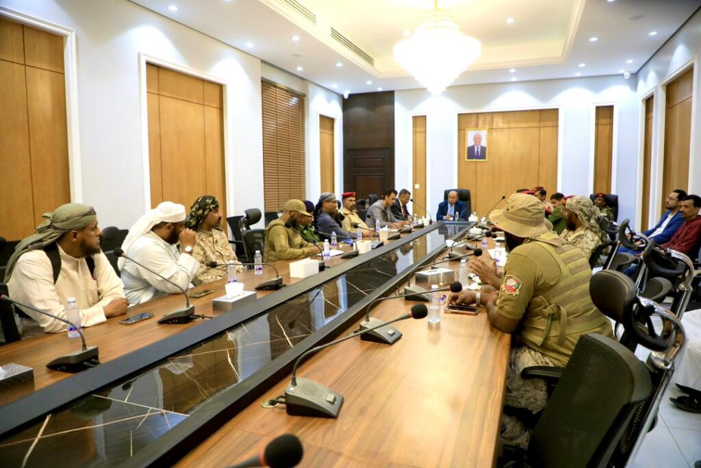 محافظ حضرموت يناقش الأوضاع العسكرية والأمنية ويشيد بجهود تطبيع الحياة بالمحافظة محافظ حضرموت يناقش الأوضاع العسكرية والأمنية ويشيد بجهود تطبيع الحياة بالمحافظة