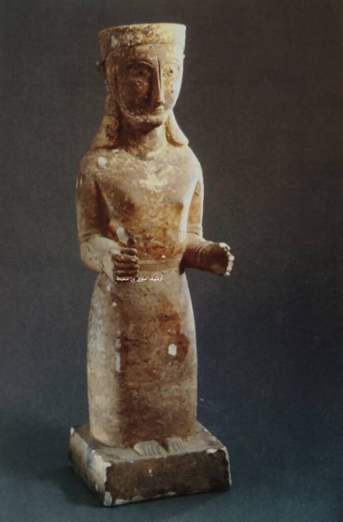 أمرأتان عمرهما أكثر من ألفي عام في عدن أمرأتان عمرهما أكثر من ألفي عام في عدن