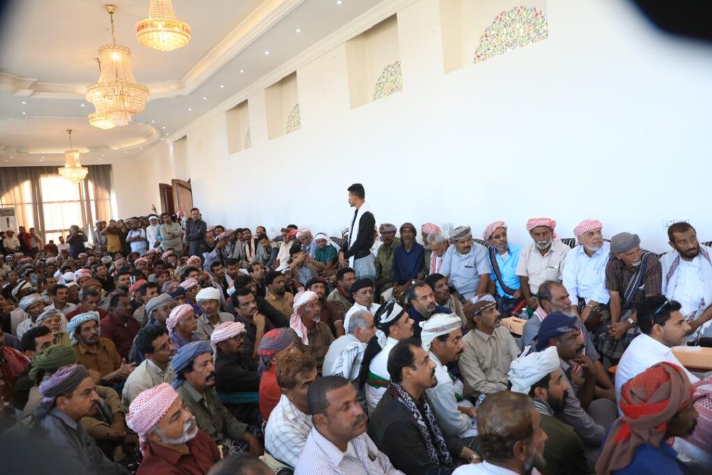 محافظ حضرموت يلتقي وفدا من المناصب والمقادِمة من مختلف قبائل حضرموت ويؤكد أهمية التكاتف للحفاظ على استقرار المحافظة محافظ حضرموت يلتقي وفدا من المناصب والمقادِمة من مختلف قبائل حضرموت ويؤكد أهمية التكاتف للحفاظ على استقرار المحافظة