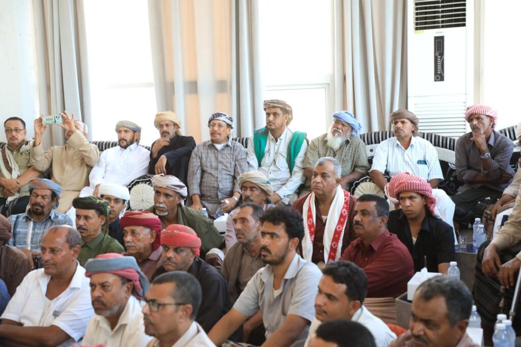 محافظ حضرموت يلتقي وفدا من المناصب والمقادِمة من مختلف قبائل حضرموت ويؤكد أهمية التكاتف للحفاظ على استقرار المحافظة محافظ حضرموت يلتقي وفدا من المناصب والمقادِمة من مختلف قبائل حضرموت ويؤكد أهمية التكاتف للحفاظ على استقرار المحافظة