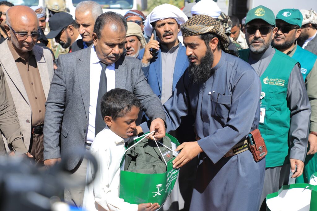 الوكيل العامري يدشن تنفيذ أربعة مشاريع إنسانية ممولة من مركز الملك سلمان للإغاثة بوادي وصحراء حضرموت الوكيل العامري يدشن تنفيذ أربعة مشاريع إنسانية ممولة من مركز الملك سلمان للإغاثة بوادي وصحراء حضرموت