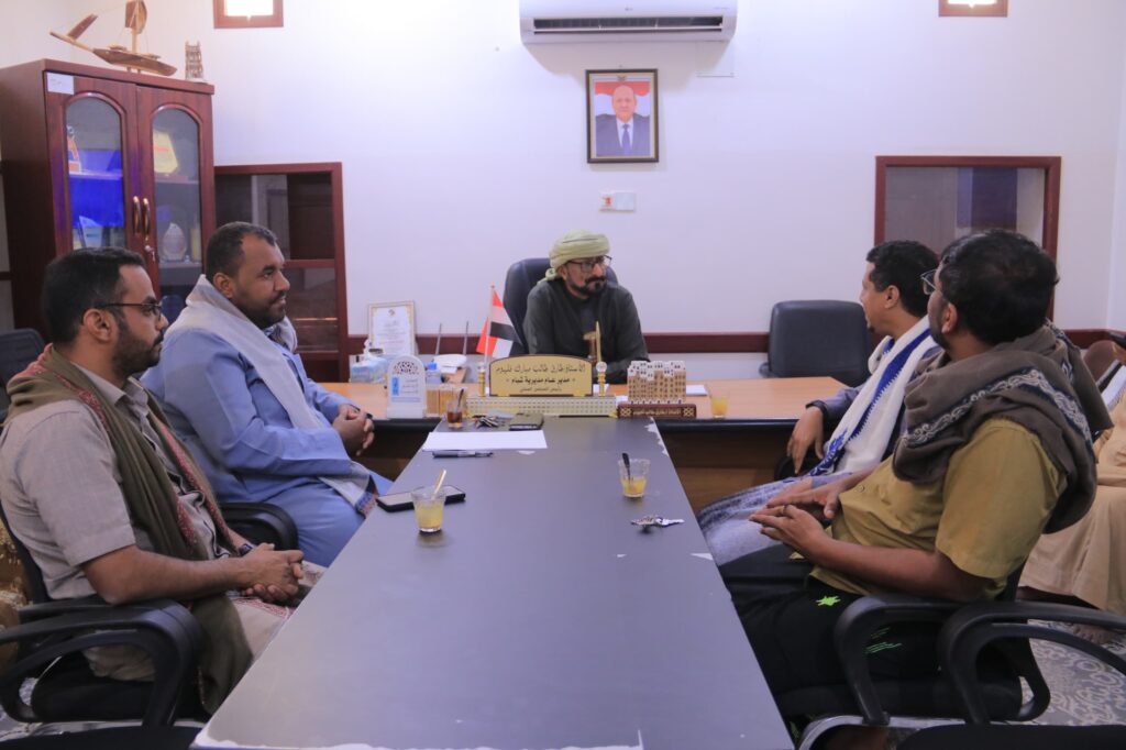 مدير عام شبام يوجّه بإجراءات احترازية عاجلة لمنزل آيل للسقوط بمدينة شبام وهدمه حفاظًا على الأرواح مدير عام شبام يوجّه بإجراءات احترازية عاجلة لمنزل آيل للسقوط بمدينة شبام وهدمه حفاظًا على الأرواح