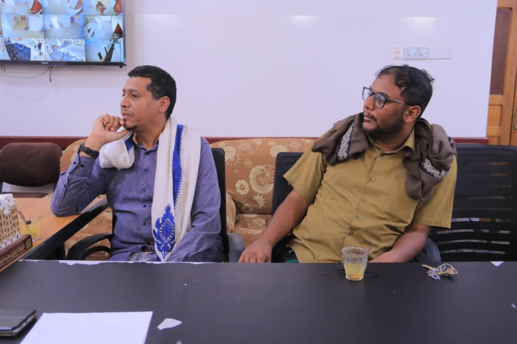 مدير عام شبام يوجّه بإجراءات احترازية عاجلة لمنزل آيل للسقوط بمدينة شبام وهدمه حفاظًا على الأرواح مدير عام شبام يوجّه بإجراءات احترازية عاجلة لمنزل آيل للسقوط بمدينة شبام وهدمه حفاظًا على الأرواح