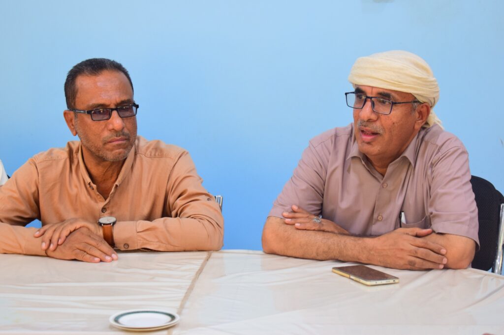 التربية والتعليم بوادي وصحراء حضرموت تكرّم طلاب سيئون المتفوقين في البطولة العربية للحساب الذهني التربية والتعليم بوادي وصحراء حضرموت تكرّم طلاب سيئون المتفوقين في البطولة العربية للحساب الذهني