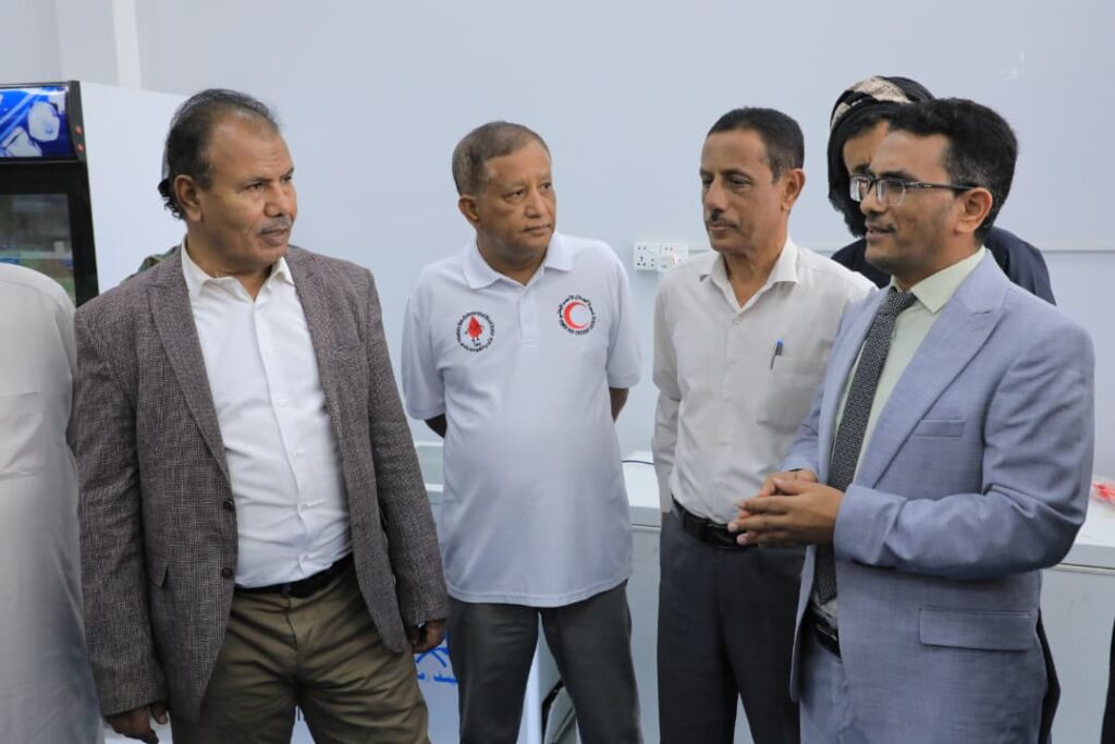 الوكيل العامري يدشّن مشروع الاستجابة العاجلة لمكافحة الكوليرا في اليمن الوكيل العامري يدشّن مشروع الاستجابة العاجلة لمكافحة الكوليرا في اليمن