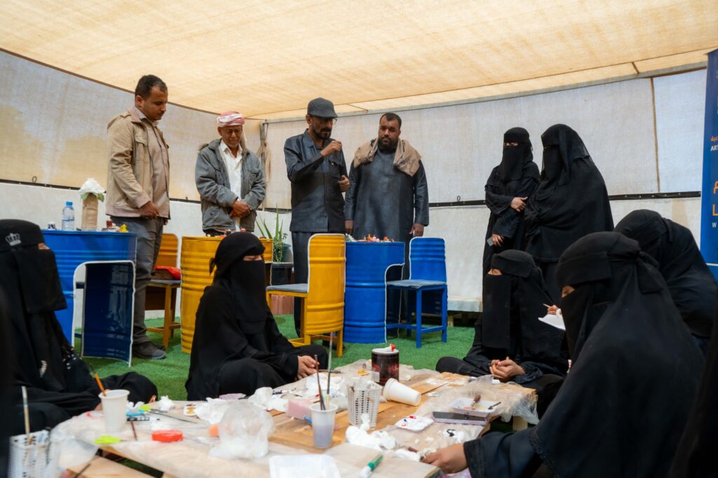 مدير عام شبام يؤكد دعم السلطة المحلية للمبادرات والمساحات الثقافية الإبداعية بالمديرية مدير عام شبام يؤكد دعم السلطة المحلية للمبادرات والمساحات الثقافية الإبداعية بالمديرية