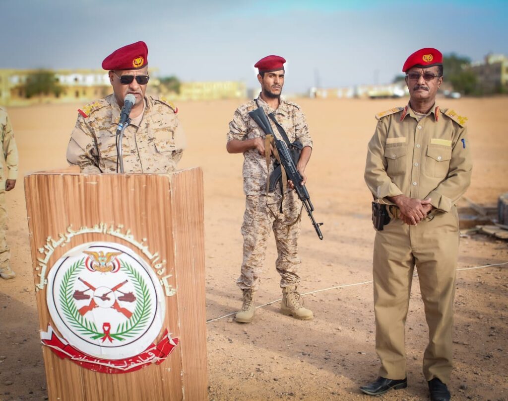 أركان المنطقة العسكرية الثانية يتفقد لواء الريان ويشيد بجاهزيته النموذجية أركان المنطقة العسكرية الثانية يتفقد لواء الريان ويشيد بجاهزيته النموذجية