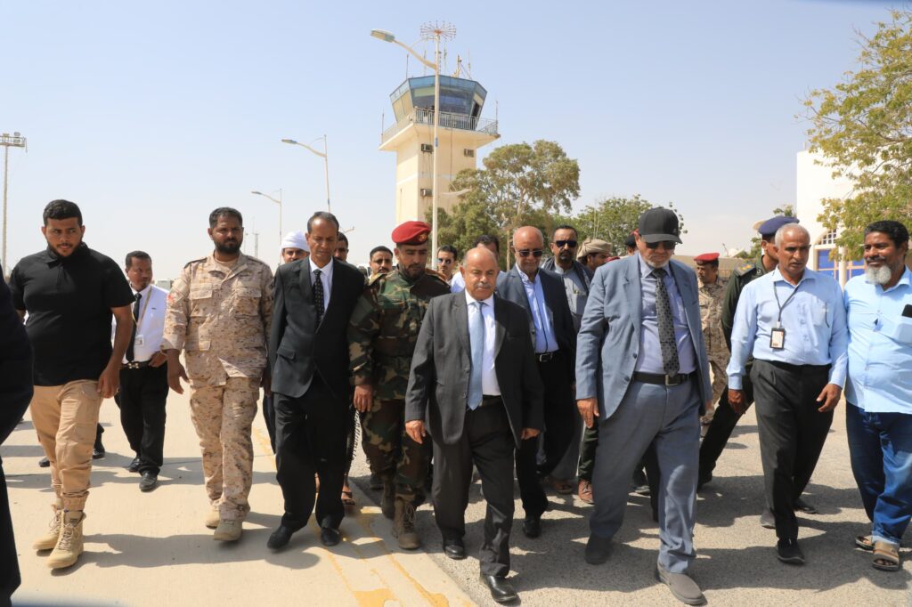 عضو مجلس القيادة الرئاسي الخنبشي يدشن أول الرحلات الدولية لمطار الريان الدولي عضو مجلس القيادة الرئاسي الخنبشي يدشن أول الرحلات الدولية لمطار الريان الدولي