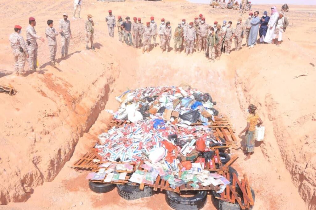 قيادة كتيبة منفذ الوديعة تُتلف كميات ضخمة من الممنوعات بينها 594 كجم من الحشيش وأكثر من 118ألف حبة كبتاجون "صور" قيادة كتيبة منفذ الوديعة تُتلف كميات ضخمة من الممنوعات بينها 594 كجم من الحشيش وأكثر من 118ألف حبة كبتاجون "صور"