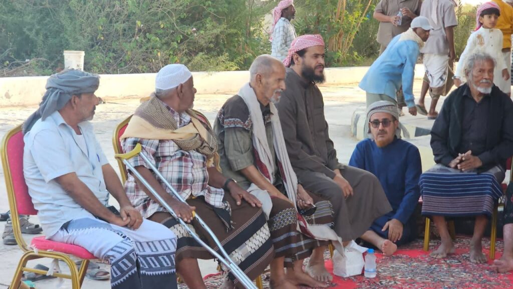 شاهد بالصور .. السلطة المحلية بمديرية الريدة وقصيعر تقيم مجلس عزاء للفقيد المناضل الرئيس علي البيض شاهد بالصور .. السلطة المحلية بمديرية الريدة وقصيعر تقيم مجلس عزاء للفقيد المناضل الرئيس علي البيض