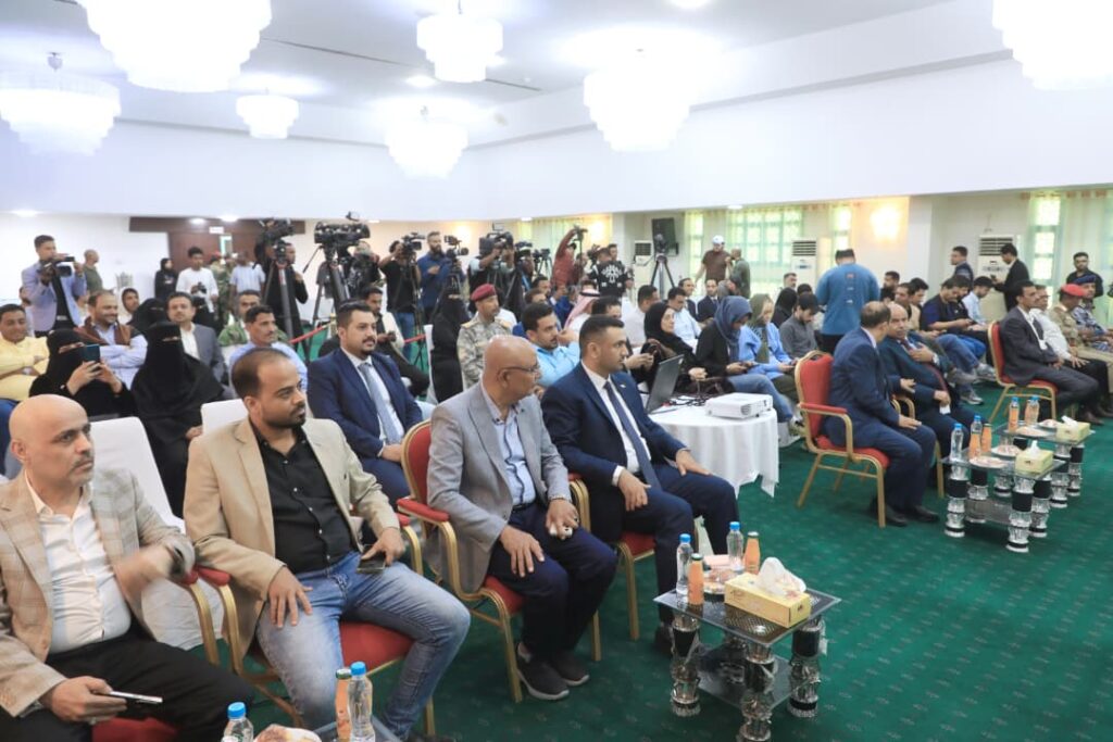 عضو مجلس القيادة محافظ حضرموت يؤكد تحقيق العدالة في كافة الانتهاكات التي طالت المحافظة وأبنائه عضو مجلس القيادة محافظ حضرموت يؤكد تحقيق العدالة في كافة الانتهاكات التي طالت المحافظة وأبنائه