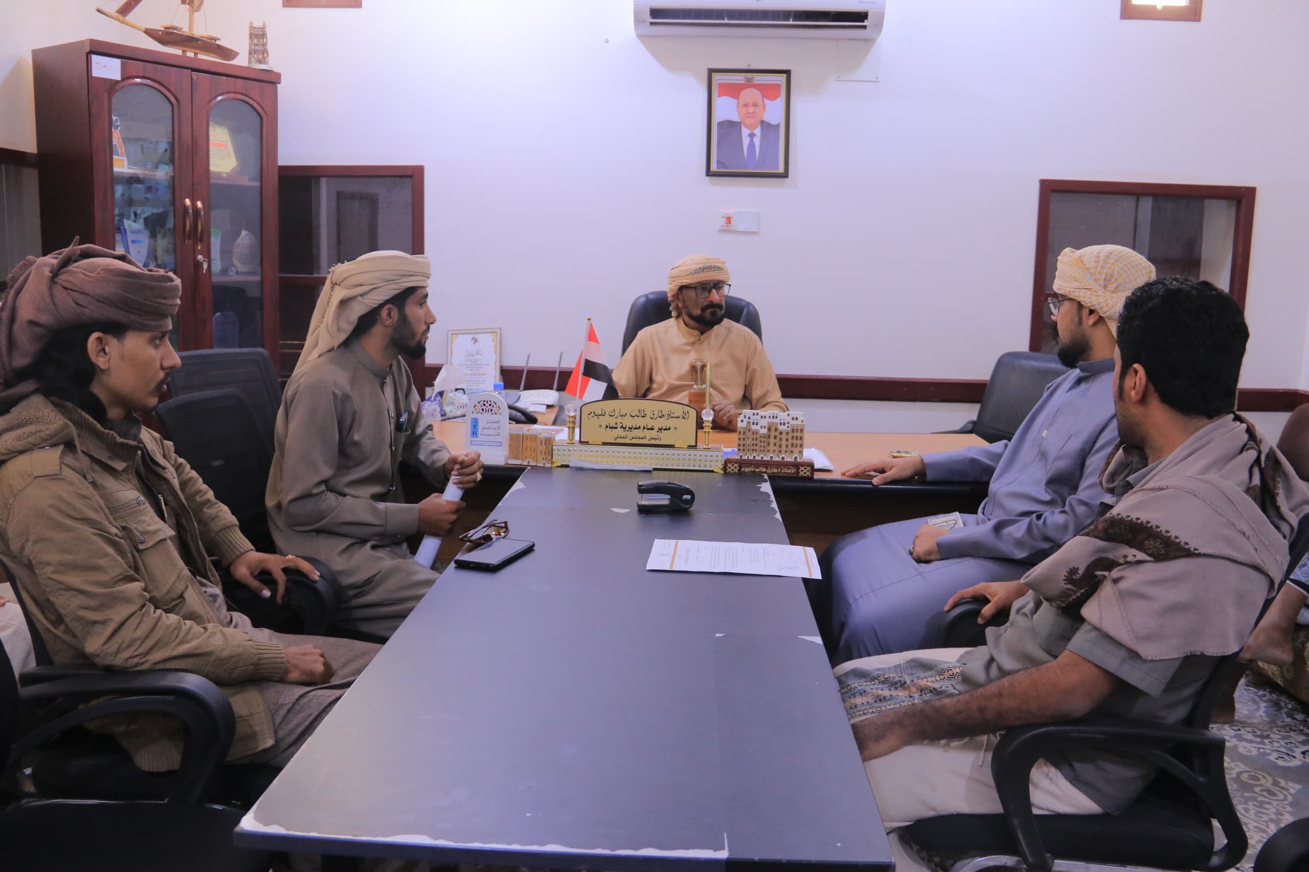 مدير عام شبام يلتقي مجلس شباب قبيلة آل جابر بوادي بن علي ويوجه باستهداف ...