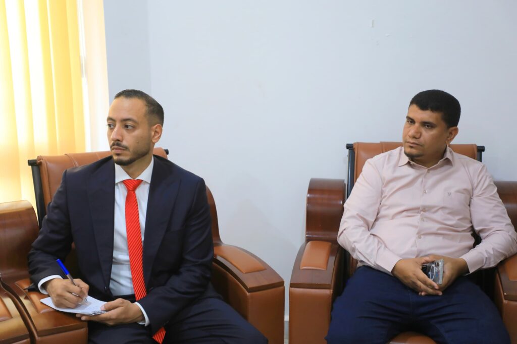 عضو مجلس القيادة محافظ حضرموت يبحث تعزيز أمن موظفي الأمم المتحدة والمنظمات الدولي بالمحافظة عضو مجلس القيادة محافظ حضرموت يبحث تعزيز أمن موظفي الأمم المتحدة والمنظمات الدولي بالمحافظة