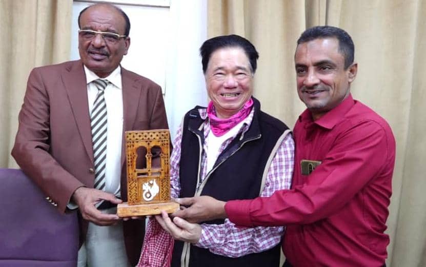 الوكيل التميمي يستقبل وفد سياحي أجنبي ويؤكد أهمية السياحة في دعم الاقتصاد الوكيل التميمي يستقبل وفد سياحي أجنبي ويؤكد أهمية السياحة في دعم الاقتصاد