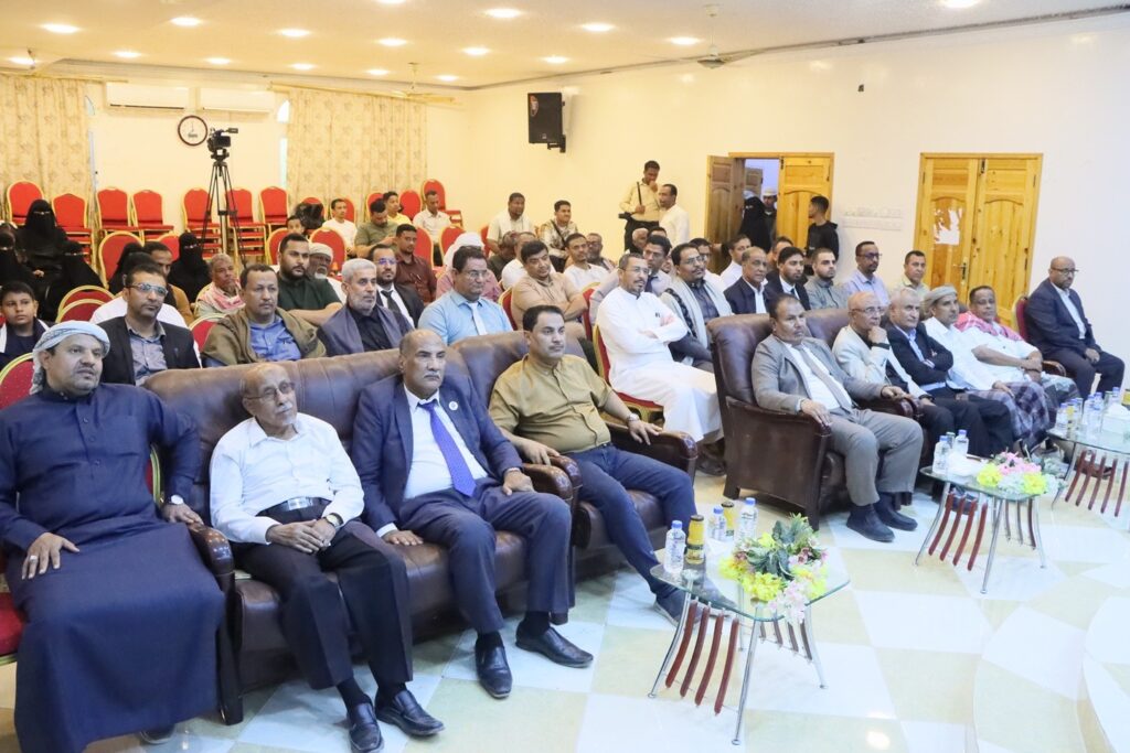 الوكيل العامري يفتتح مختبر الأنسجة النموذجي بمركز الأورام بوادي حضرموت الوكيل العامري يفتتح مختبر الأنسجة النموذجي بمركز الأورام بوادي حضرموت