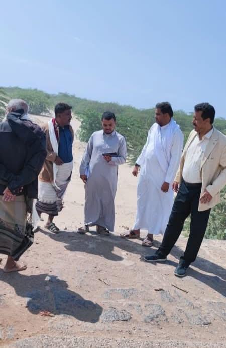 فريق فني ينفّذ نزولًا ميدانيًا لإعداد الترتيبات الأولية لمشاريع خدمية بمديرية رضوم فريق فني ينفّذ نزولًا ميدانيًا لإعداد الترتيبات الأولية لمشاريع خدمية بمديرية رضوم