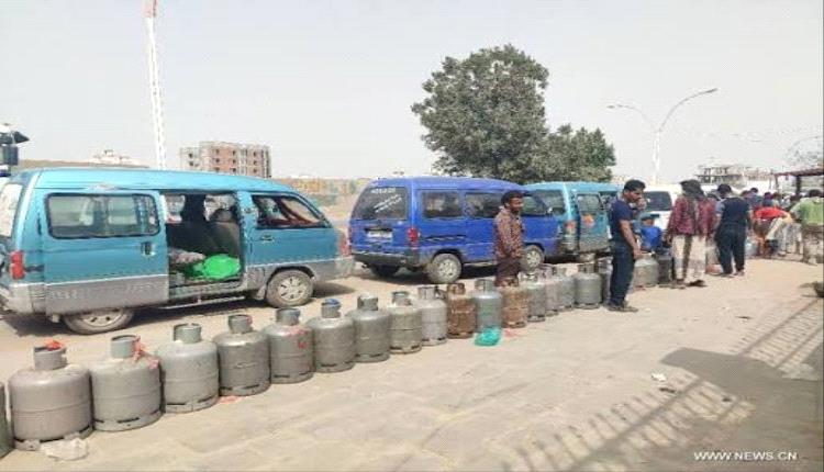 دعوات متوصلة لحل أزمة إنعدام الغاز المنزلي في عدن دعوات متوصلة لحل أزمة إنعدام الغاز المنزلي في عدن