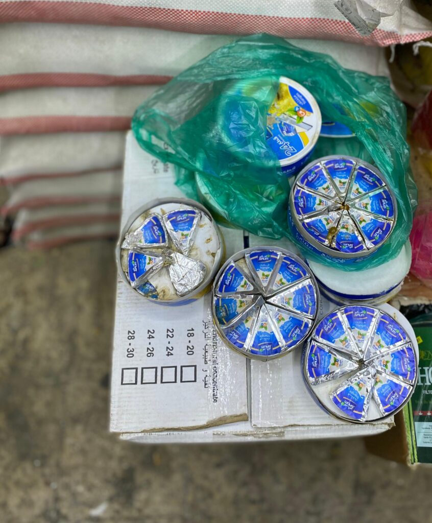 مكتب الصناعة والتجارة بساحل حضرموت يضبط مواد تالفة ومنتهية الصلاحية ويؤكد استمرار الحملات الرقابية مكتب الصناعة والتجارة بساحل حضرموت يضبط مواد تالفة ومنتهية الصلاحية ويؤكد استمرار الحملات الرقابية