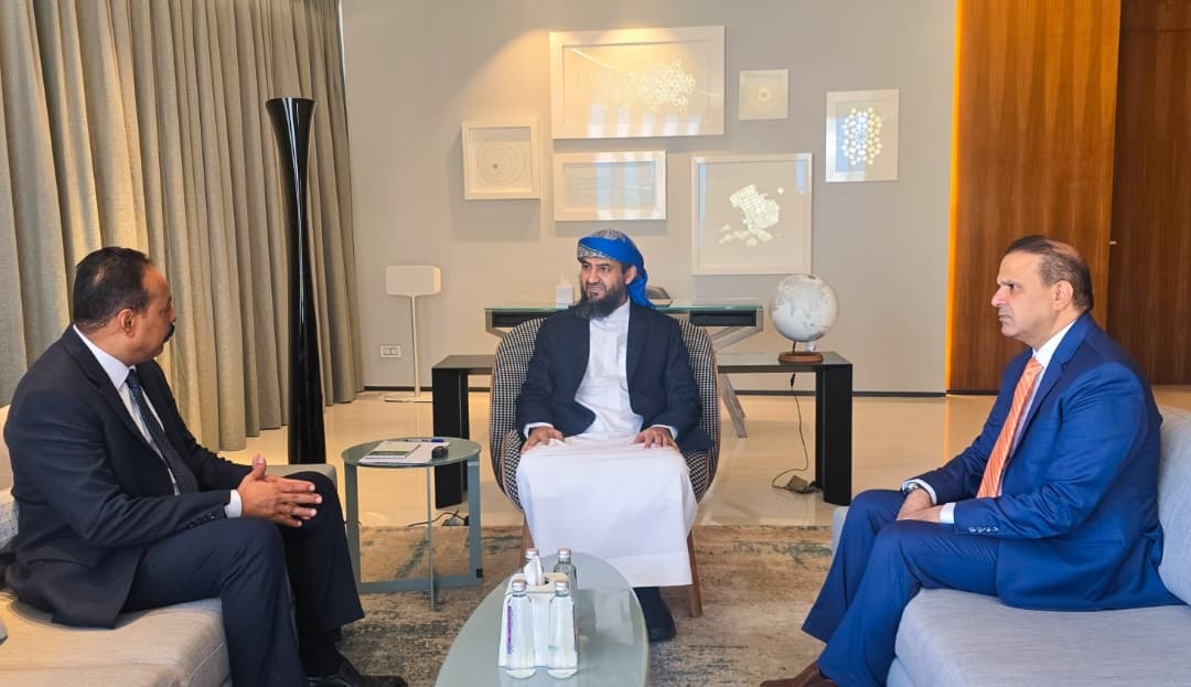 المحرّمي يؤكد على أولوية تطوير شبكة الطرق والبنية التحتية - المحرّمي يؤكد على أولوية تطوير شبكة الطرق والبنية التحتية -