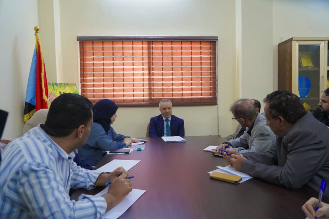 وزير الشؤون الاجتماعية والعمل يطلع على سير العمل في صندوق رعاية وتأهيل المعاقين وزير الشؤون الاجتماعية والعمل يطلع على سير العمل في صندوق رعاية وتأهيل المعاقين