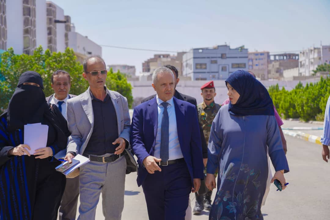 وزير الشؤون الاجتماعية والعمل يطلع على سير العمل في صندوق رعاية وتأهيل المعاقين وزير الشؤون الاجتماعية والعمل يطلع على سير العمل في صندوق رعاية وتأهيل المعاقين