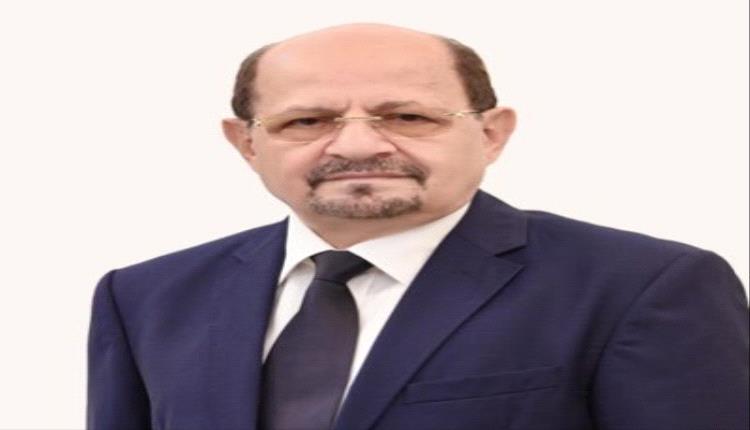 وصول رئيس الوزراء شايع الزنداني إلى عدن وصول رئيس الوزراء شايع الزنداني إلى عدن