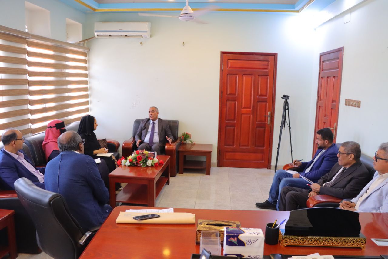 وزير التربية والتعليم (العبادي) يلتقي مديرة مكتب المجلس الثقافي البريطاني لبحث سبل التعاون في مجال التعليم وزير التربية والتعليم (العبادي) يلتقي مديرة مكتب المجلس الثقافي البريطاني لبحث سبل التعاون في مجال التعليم