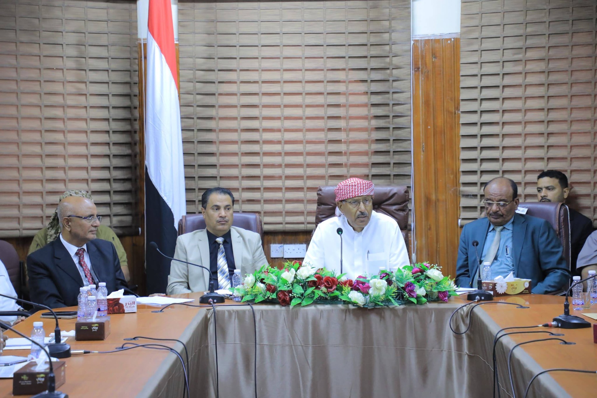 برئاسة الوكيل بارباع.. تنفيذي وادي وصحراء حضرموت يعقد دورته الاستثنائية بسيئون ويقر تشديد الرقابة على الأسواق وضبط الأسعار خلال شهررمضان برئاسة الوكيل بارباع.. تنفيذي وادي وصحراء حضرموت يعقد دورته الاستثنائية بسيئون ويقر تشديد الرقابة على الأسواق وضبط الأسعار خلال شهررمضان