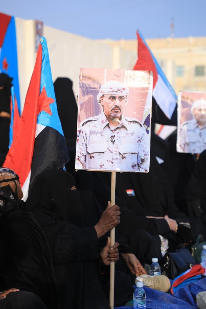 سيحوت تشهد فعالية جماهيرية حاشدة بعنوان “الثبات والصمود” بحضور قيادات المجلس الانتقالي الجنوبي(بيان) سيحوت تشهد فعالية جماهيرية حاشدة بعنوان “الثبات والصمود” بحضور قيادات المجلس الانتقالي الجنوبي(بيان)