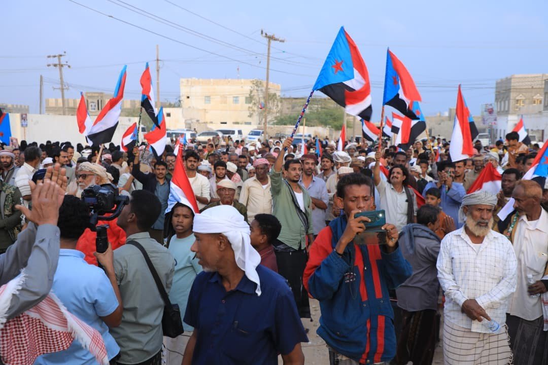 سيحوت تشهد فعالية جماهيرية حاشدة بعنوان “الثبات والصمود” بحضور قيادات المجلس الانتقالي الجنوبي(بيان) سيحوت تشهد فعالية جماهيرية حاشدة بعنوان “الثبات والصمود” بحضور قيادات المجلس الانتقالي الجنوبي(بيان)