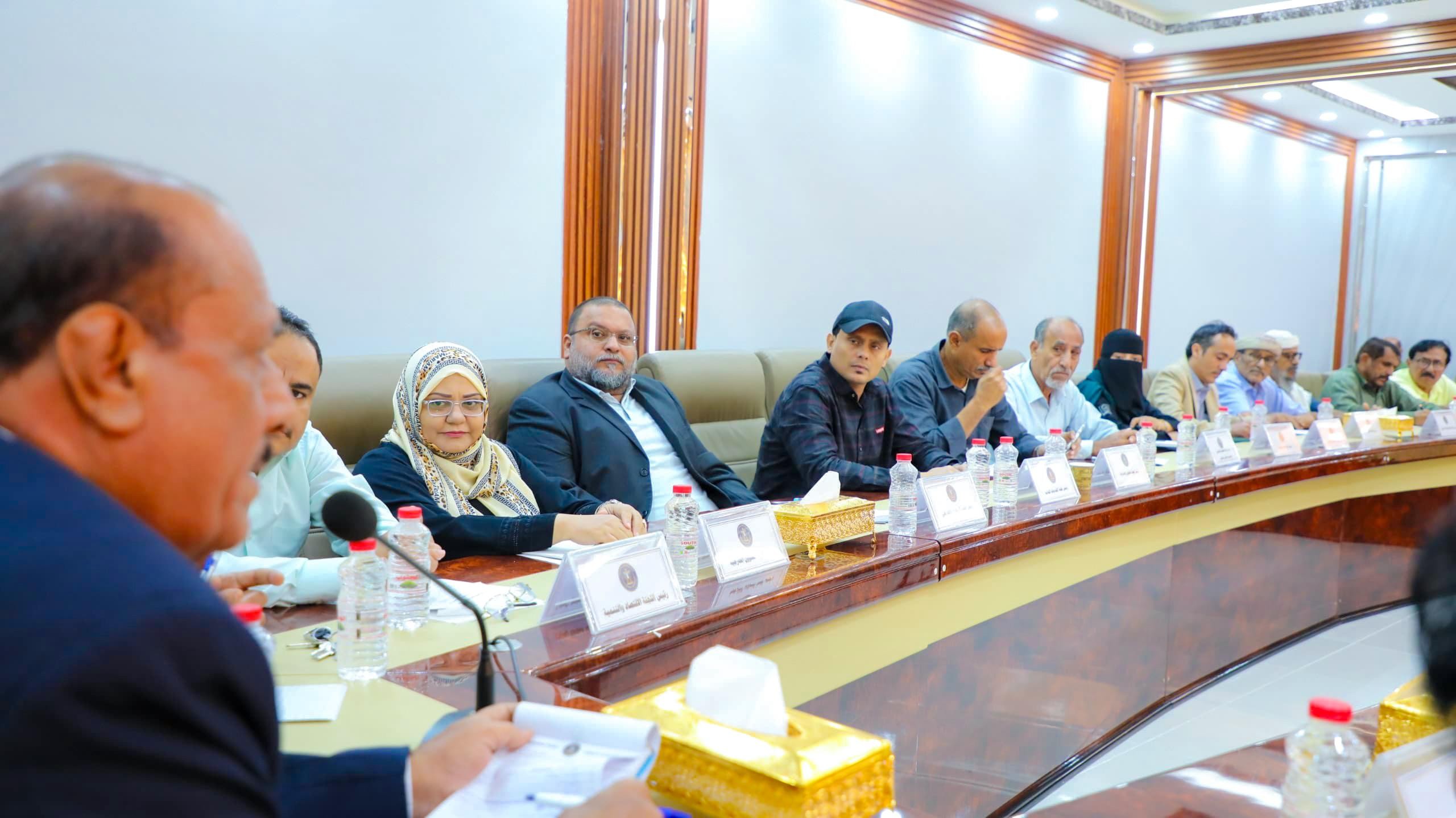 الهيئة الإدارية للجمعية الوطنية تناقش المشهدين السياسي والميداني في الجنوب وتؤكد اصطفافها خلف القيادة السياسية للمجلس الانتقالي الهيئة الإدارية للجمعية الوطنية تناقش المشهدين السياسي والميداني في الجنوب وتؤكد اصطفافها خلف القيادة السياسية للمجلس الانتقالي