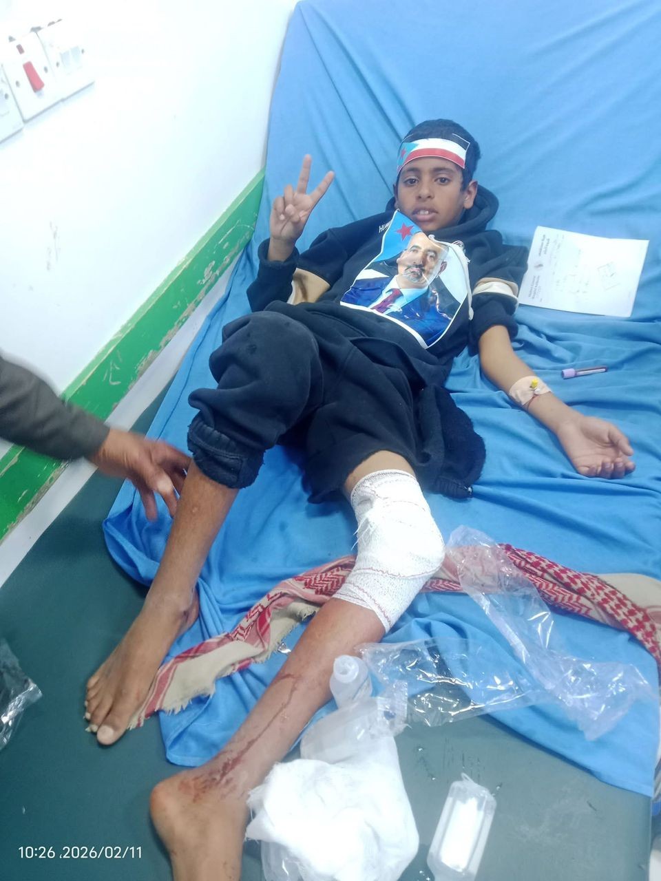 استشهاد وإصابة العشرات من أبناء المحافظة باعتداء قوات امنية على الحشد .. شبوة تحيي الذكرى الـ59 ليوم الشهيد الجنوبي بحشد جماهيري في عتق وتؤكد ثباتها على تفويضها للرئيس الزُبيدي(بيان) استشهاد وإصابة العشرات من أبناء المحافظة باعتداء قوات امنية على الحشد .. شبوة تحيي الذكرى الـ59 ليوم الشهيد الجنوبي بحشد جماهيري في عتق وتؤكد ثباتها على تفويضها للرئيس الزُبيدي(بيان)