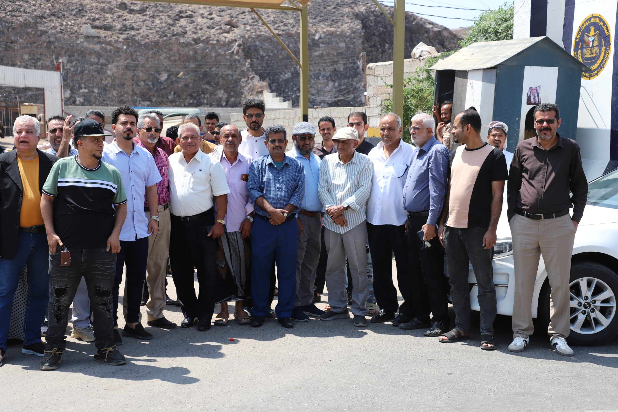 الأمانة العامة تحذر من أن استمرار إغلاق المؤسسات الجنوبية وعدم إطلاق المعتقلين لن يؤدي إلا للاحتقان وخلق حالة من التوتر الأمانة العامة تحذر من أن استمرار إغلاق المؤسسات الجنوبية وعدم إطلاق المعتقلين لن يؤدي إلا للاحتقان وخلق حالة من التوتر