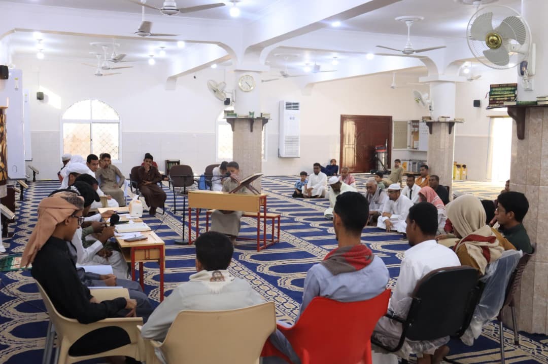 انتقالي حضرموت يُدشن مسابقة الرئيس الزُبيدي لحفظ القرآن الكريم بالمكلا انتقالي حضرموت يُدشن مسابقة الرئيس الزُبيدي لحفظ القرآن الكريم بالمكلا