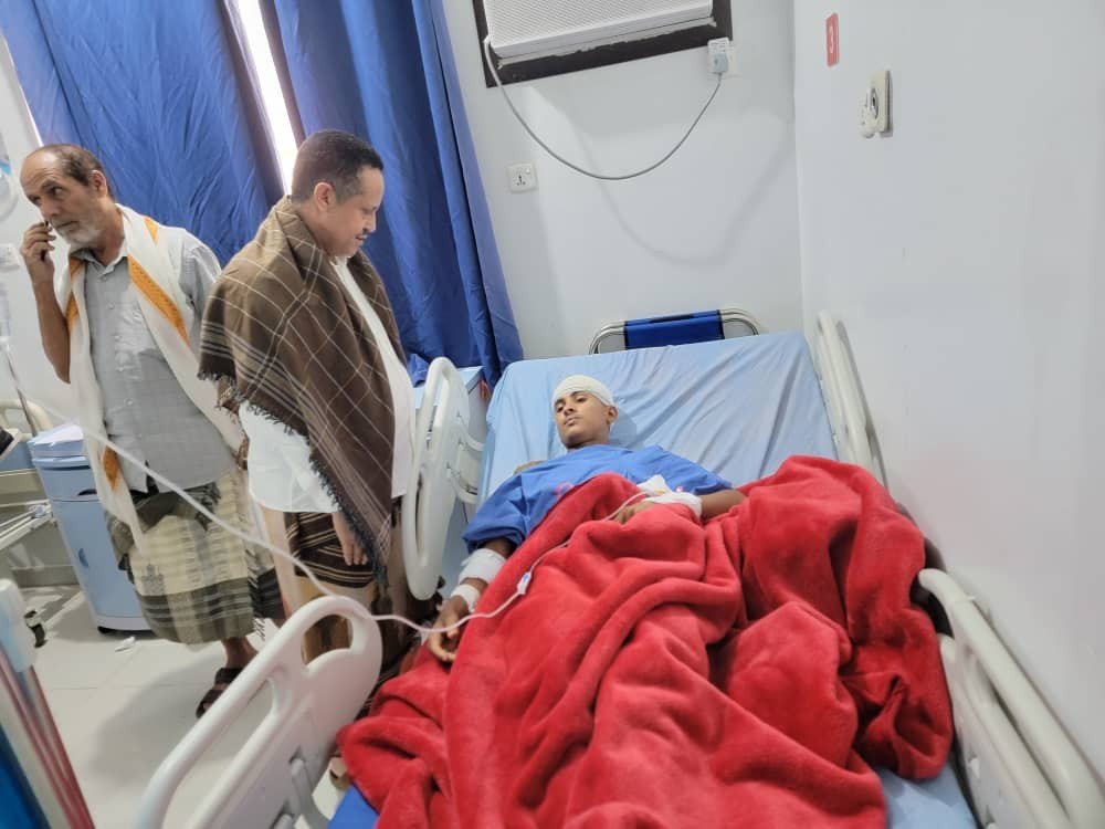 الحالمي يتفقد جرحى الحادث المروري لموكب الضالع المشارك في مليونية الثبات بالعاصمة عدن الحالمي يتفقد جرحى الحادث المروري لموكب الضالع المشارك في مليونية الثبات بالعاصمة عدن