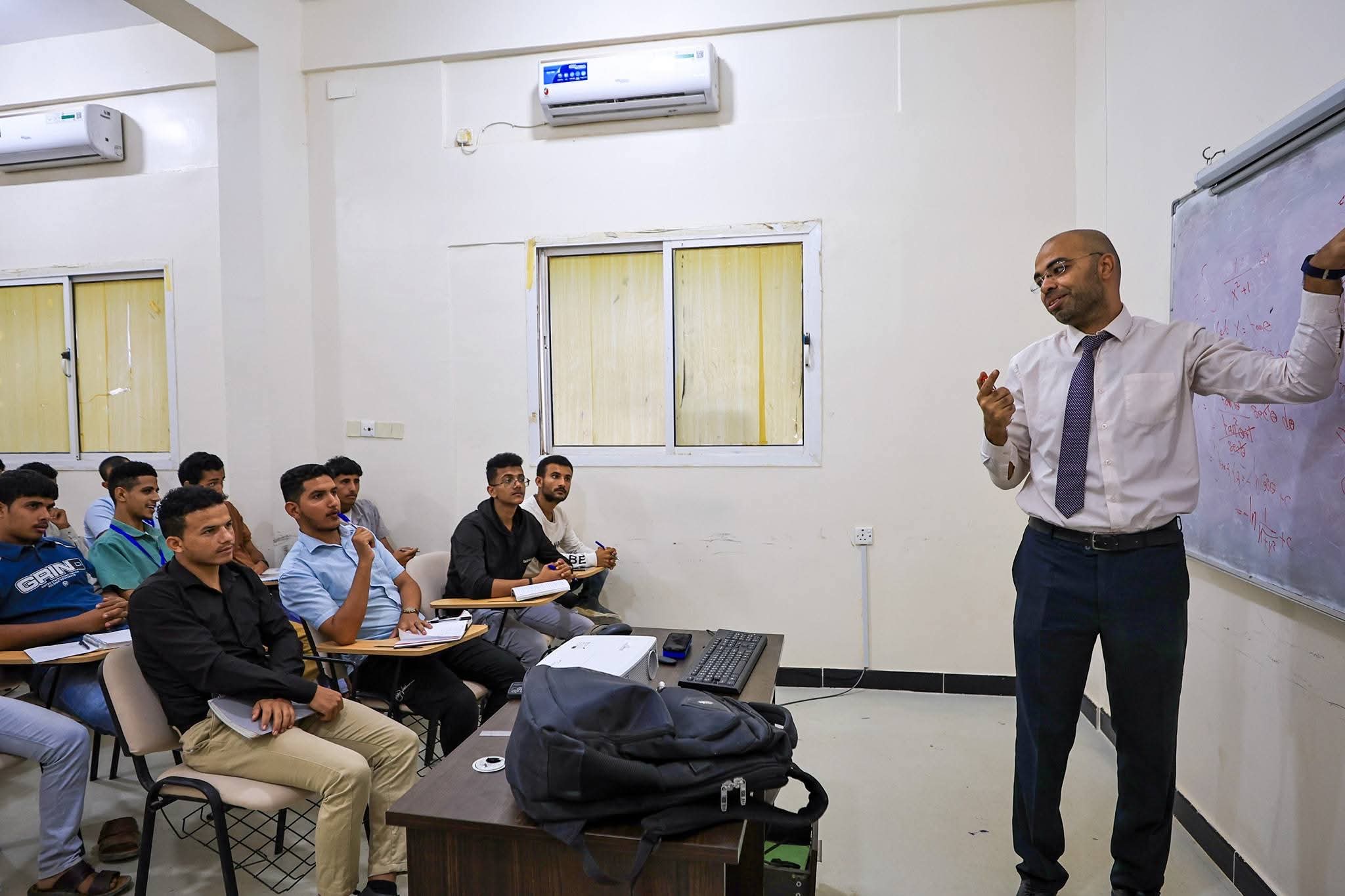 بدعم سعودي.. استئناف العملية التعليمية في جامعة سقطرى - بدعم سعودي.. استئناف العملية التعليمية في جامعة سقطرى -