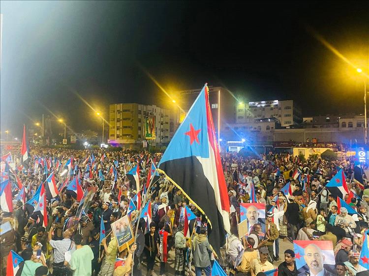 إنطلاق فعالية "الثبات والقرار" في ساحة العروض بالعاصمة عدن - إنطلاق فعالية "الثبات والقرار" في ساحة العروض بالعاصمة عدن -