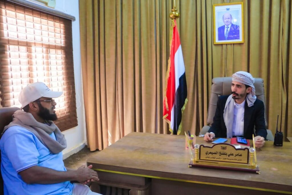 بتوجيهات محافظ حضرموت.. بدء أعمال إعادة تأهيل وربط شبكة الكهرباء بمديرية العبر بتوجيهات محافظ حضرموت.. بدء أعمال إعادة تأهيل وربط شبكة الكهرباء بمديرية العبر
