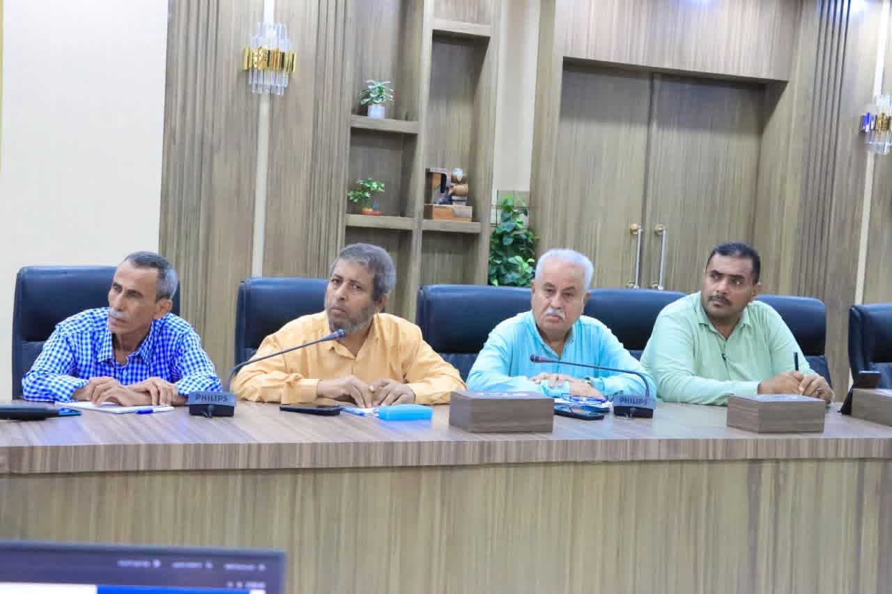 وزارة الزراعة والأسماك تدرس خيارات إعادة تأهيل الثلاجة المركزية بميناء الاصطياد بعدن - وزارة الزراعة والأسماك تدرس خيارات إعادة تأهيل الثلاجة المركزية بميناء الاصطياد بعدن -