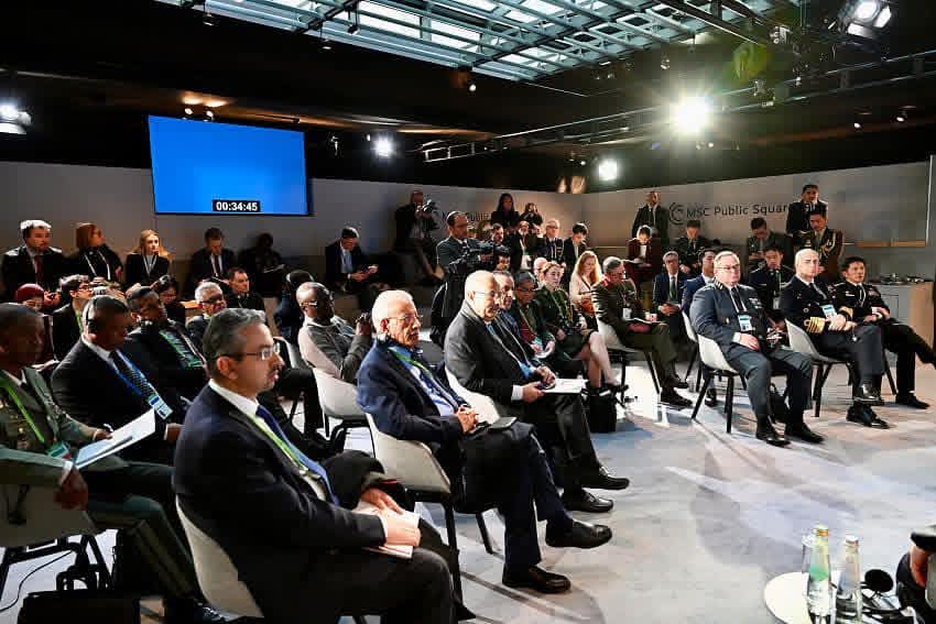 رئيس مجلس القيادة: أمن الممرات المائية مرهون ببناء مؤسسات الدولة اليمنية وردع الجماعات الإرهابية رئيس مجلس القيادة: أمن الممرات المائية مرهون ببناء مؤسسات الدولة اليمنية وردع الجماعات الإرهابية