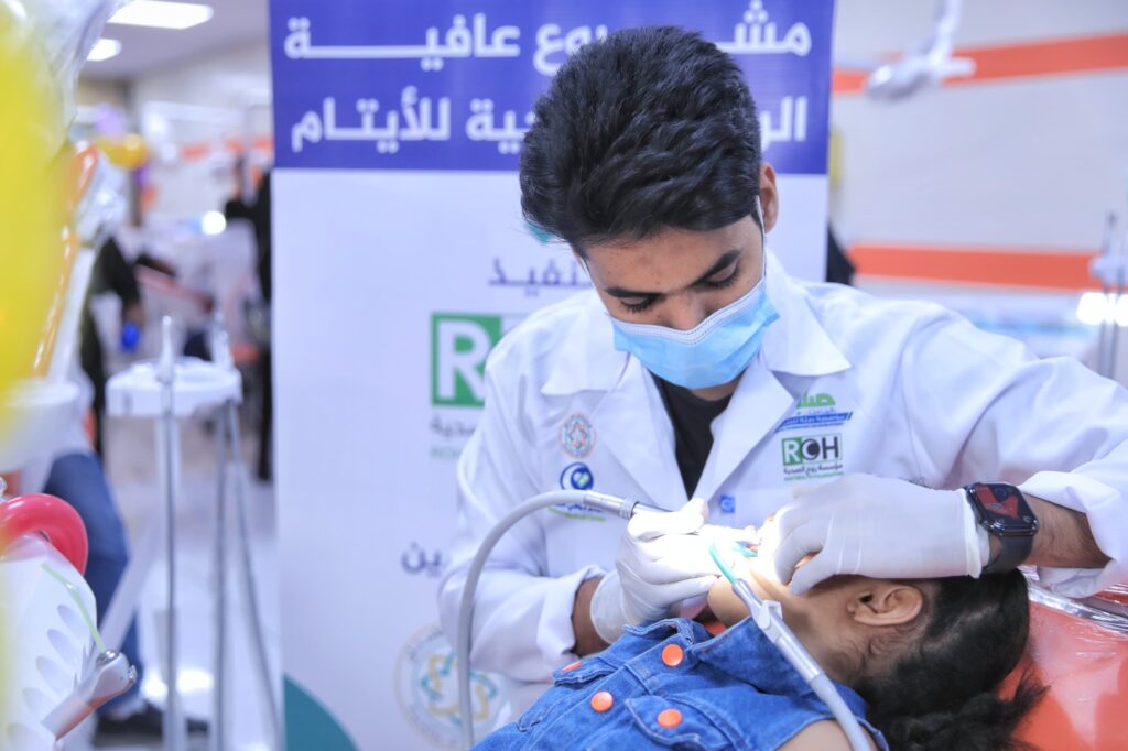 الابتسامة أولًا… مشروع «عافية» يرسم الأمل على وجوه الأيتام وأمهاتهم الابتسامة أولًا… مشروع «عافية» يرسم الأمل على وجوه الأيتام وأمهاتهم