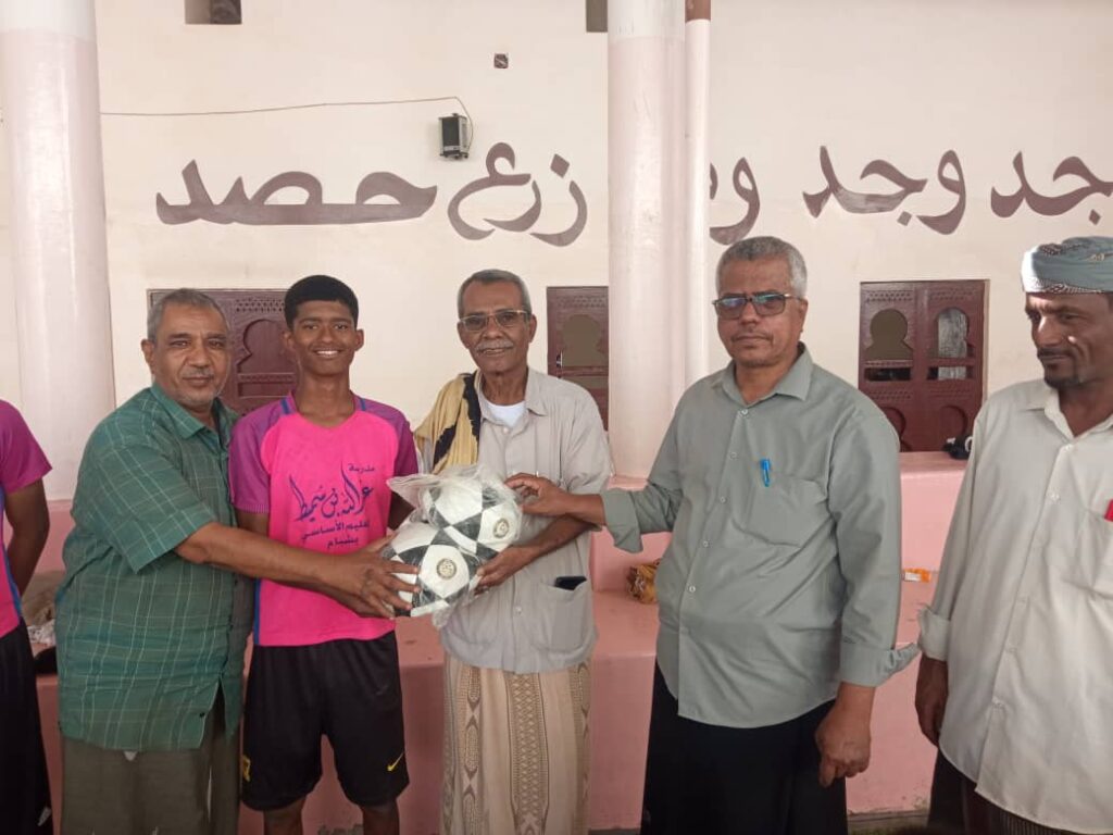 مدرسة عبدالله سميط بشبام تُبدع وتُمتع برباعية نظيفة في مرمى موشح وتتأهل للدور الثاني بشبام مدرسة عبدالله سميط بشبام تُبدع وتُمتع برباعية نظيفة في مرمى موشح وتتأهل للدور الثاني بشبام