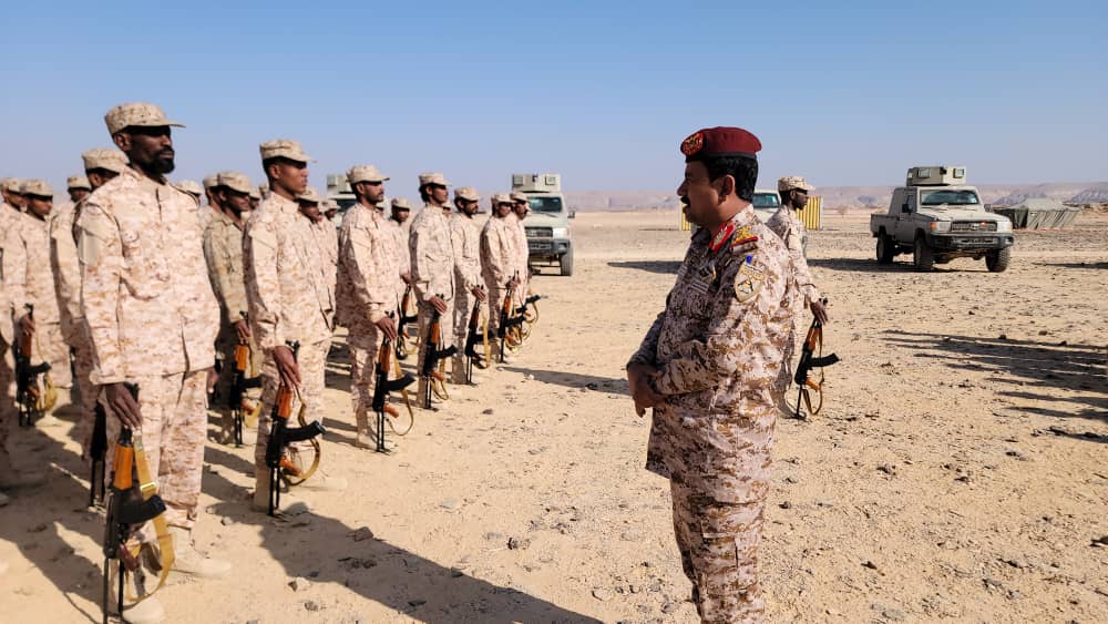 رئيس عمليات القيادة العامة لقوات حماية حضرموت يتفقد جاهزية قوة الدعم اللوجستي بمعسكر “نحب” رئيس عمليات القيادة العامة لقوات حماية حضرموت يتفقد جاهزية قوة الدعم اللوجستي بمعسكر “نحب”