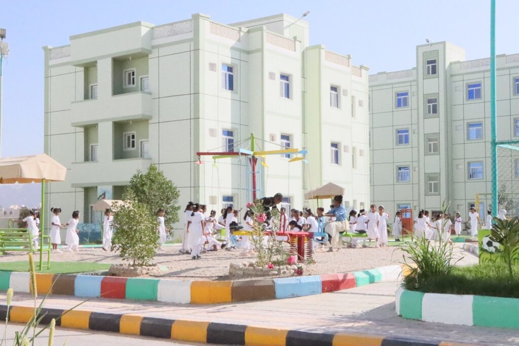 الوكيل بارباع يفتتح قرية السلام الثالثة الكويتية – قرية غادة المسلم التنموية التأهيلية للأيتام والأرامل بحضرموت الوادي الوكيل بارباع يفتتح قرية السلام الثالثة الكويتية – قرية غادة المسلم التنموية التأهيلية للأيتام والأرامل بحضرموت الوادي