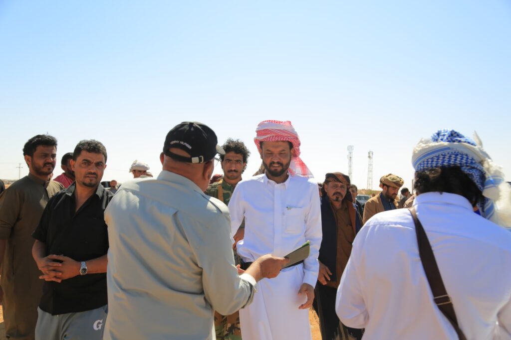 وسط تزايد حركة المسافرين.. مدير عام ميناء الوديعة يتابع الميدان ويؤكد معالجة أي ازدحام . وسط تزايد حركة المسافرين.. مدير عام ميناء الوديعة يتابع الميدان ويؤكد معالجة أي ازدحام .