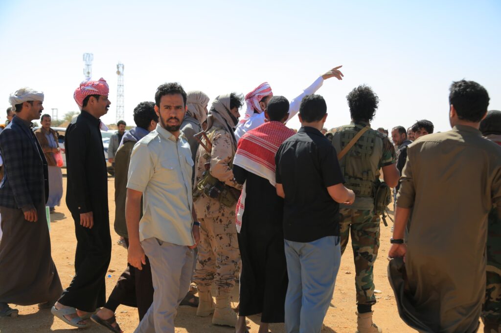 وسط تزايد حركة المسافرين.. مدير عام ميناء الوديعة يتابع الميدان ويؤكد معالجة أي ازدحام . وسط تزايد حركة المسافرين.. مدير عام ميناء الوديعة يتابع الميدان ويؤكد معالجة أي ازدحام .