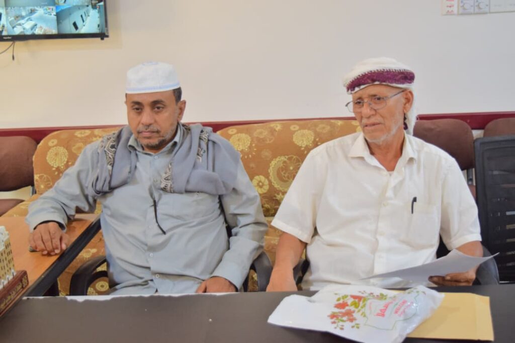 مدير عام شبام يستقبل المهنئين بشهر رمضان ويبحث مع مدراء المكاتب آلية سير العمل وخطط الأداء خلال الشهر الفضيل مدير عام شبام يستقبل المهنئين بشهر رمضان ويبحث مع مدراء المكاتب آلية سير العمل وخطط الأداء خلال الشهر الفضيل