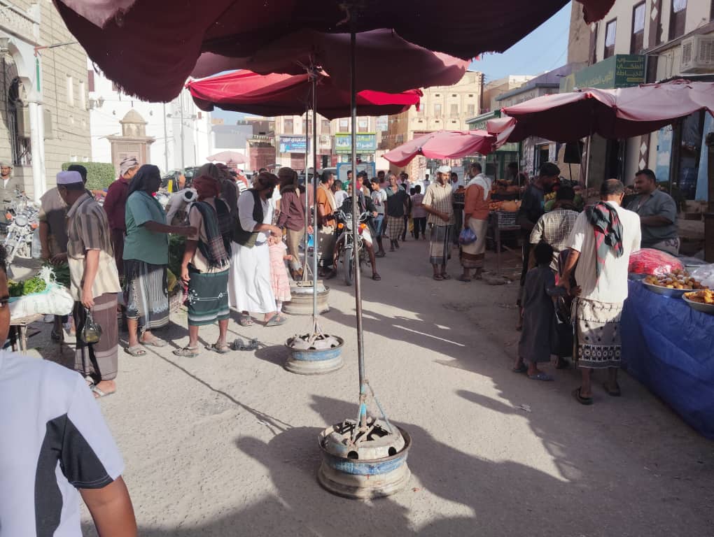 القطن تتزين بقدوم رمضان… عدسة النهدي ترصد فرحة الصائمين وأسواق الشهر الفضيل "شاهد الصور" القطن تتزين بقدوم رمضان… عدسة النهدي ترصد فرحة الصائمين وأسواق الشهر الفضيل "شاهد الصور"