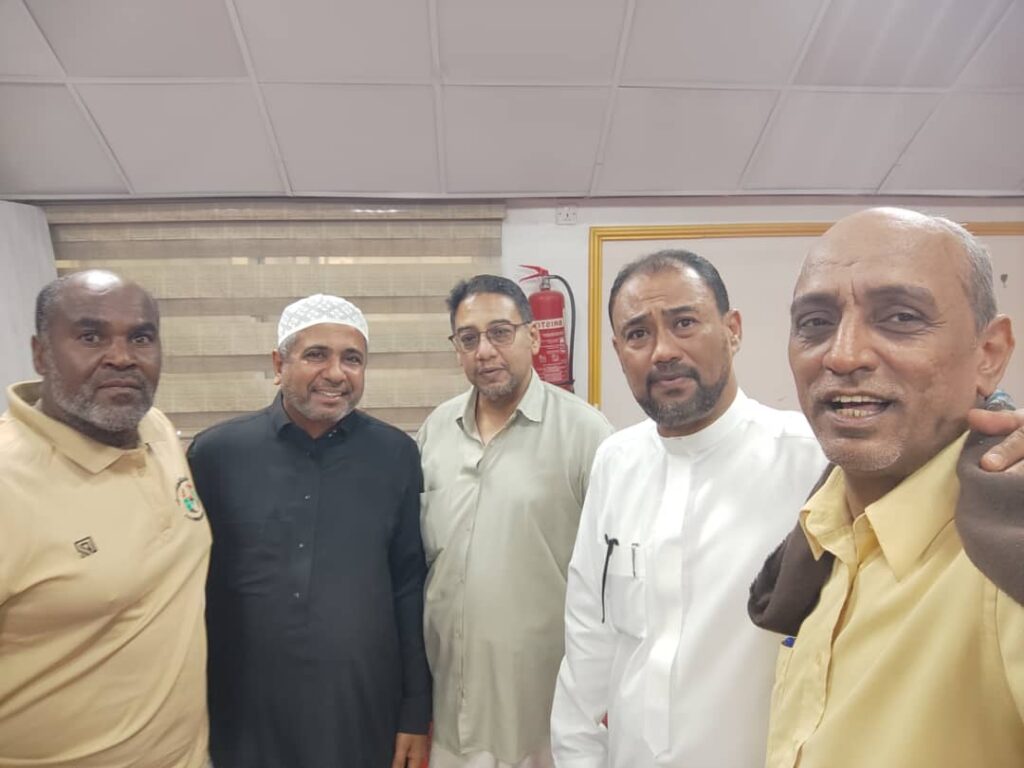 خريجو ثانوية بن شهاب دفعة عام 94 يجتمعون على مائدة الإفطار السنوية ولقاء لتعزيز الروابط وإ ستعادة الذكريات "شاهد الصور" خريجو ثانوية بن شهاب دفعة عام 94 يجتمعون على مائدة الإفطار السنوية ولقاء لتعزيز الروابط وإ ستعادة الذكريات "شاهد الصور"